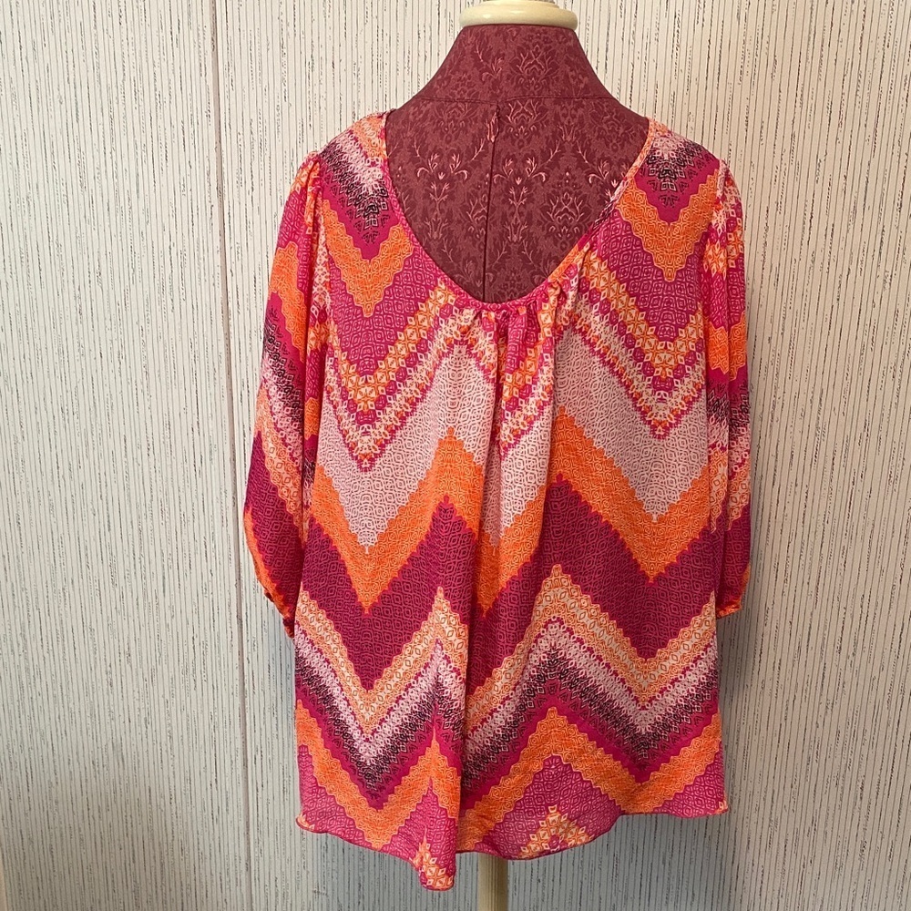 Chevron Free 2 Luv Women's 1X Popover Top Floral Boho Festival Hippie